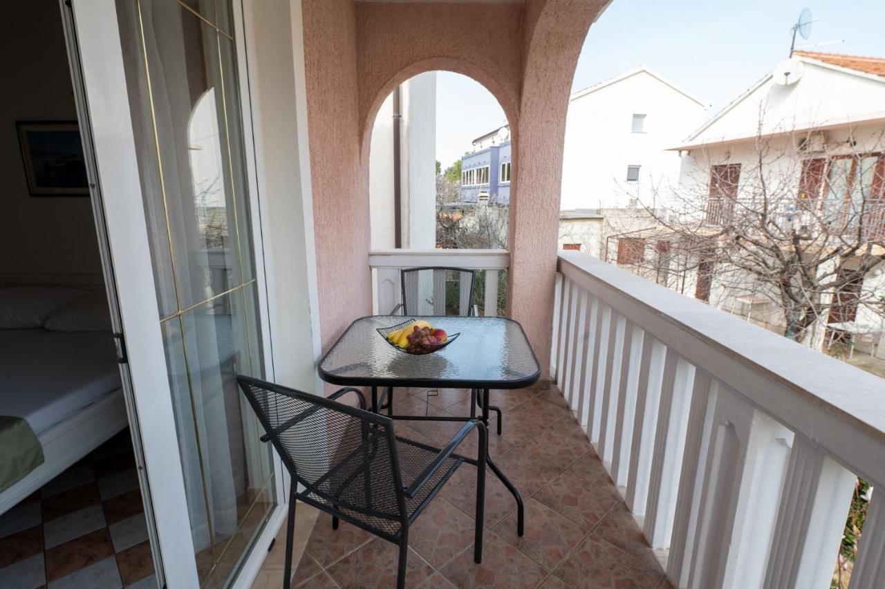 Apartmani Marin No1. Vodice Exterior photo